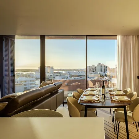 The View At The Downtown Apartament *